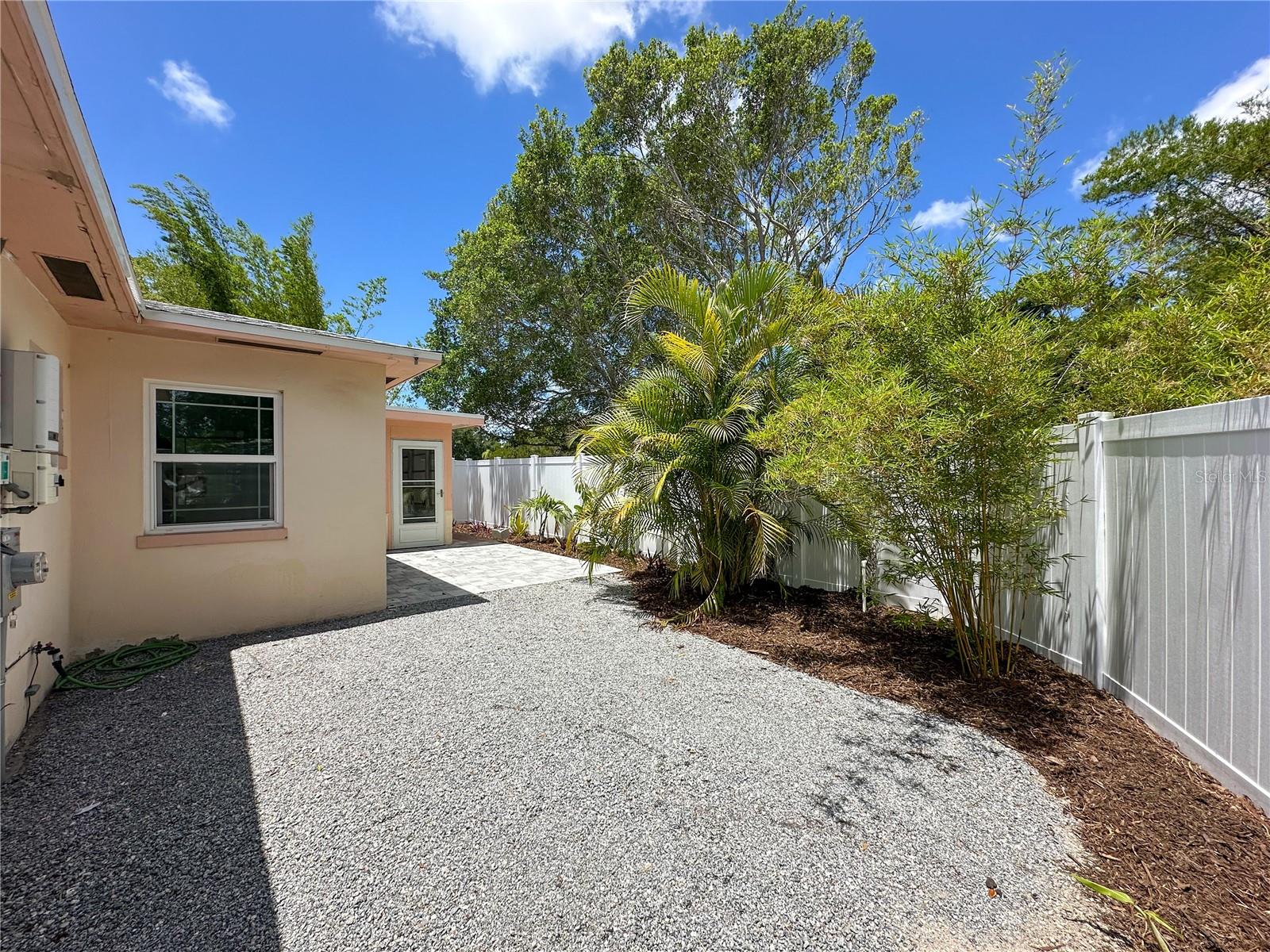 BAYOU HEIGHTS HANLONS - Residential Lease