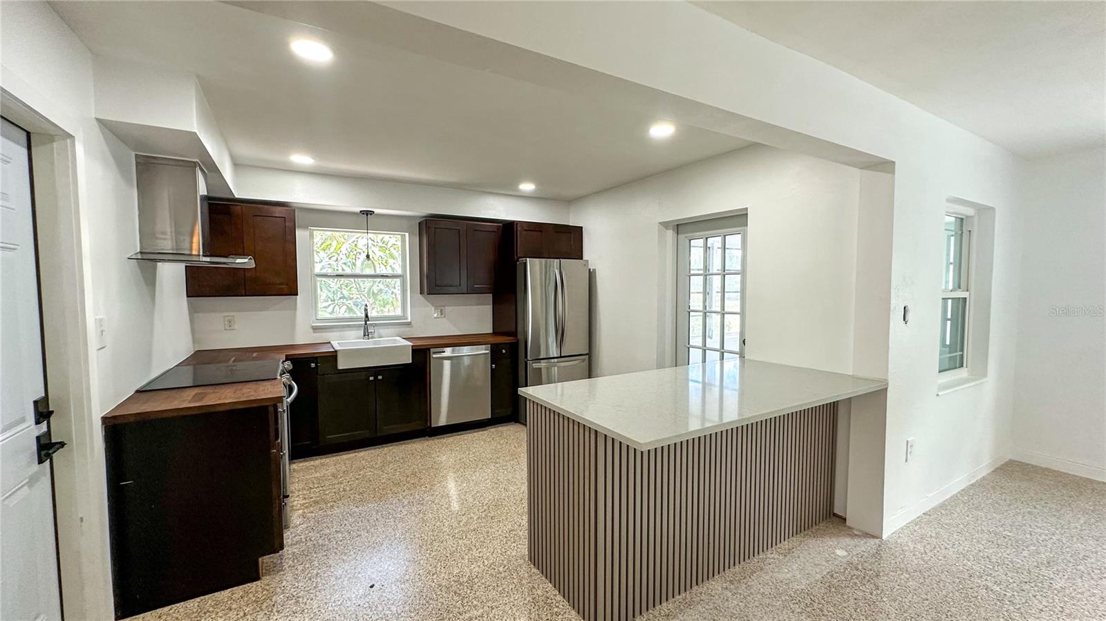 BAYOU HEIGHTS HANLONS - Residential Lease