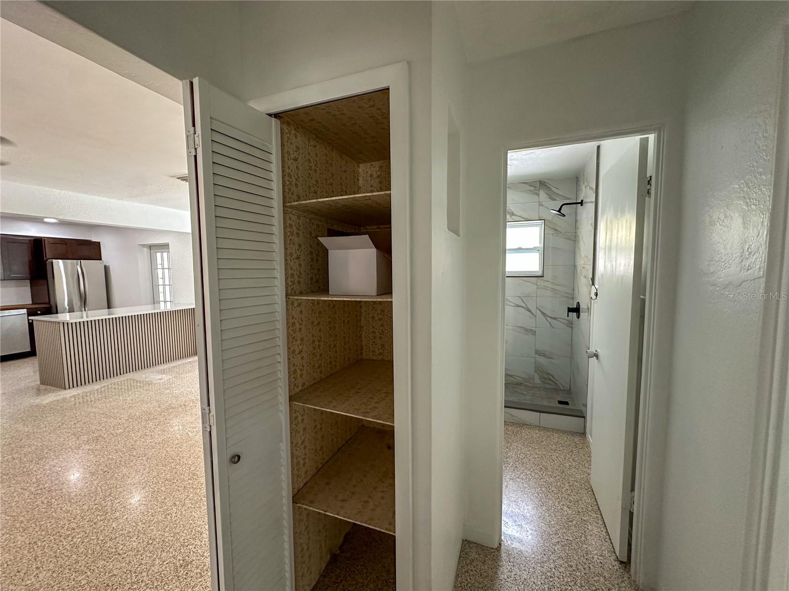 BAYOU HEIGHTS HANLONS - Residential Lease