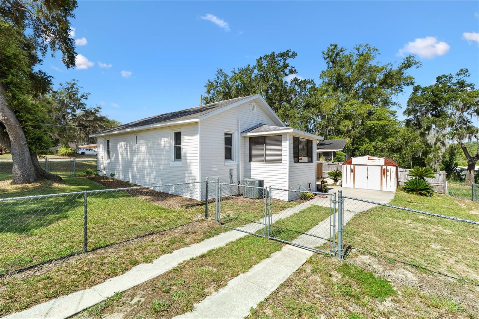 LEESBURG FLORAL HEIGHTS - Residential