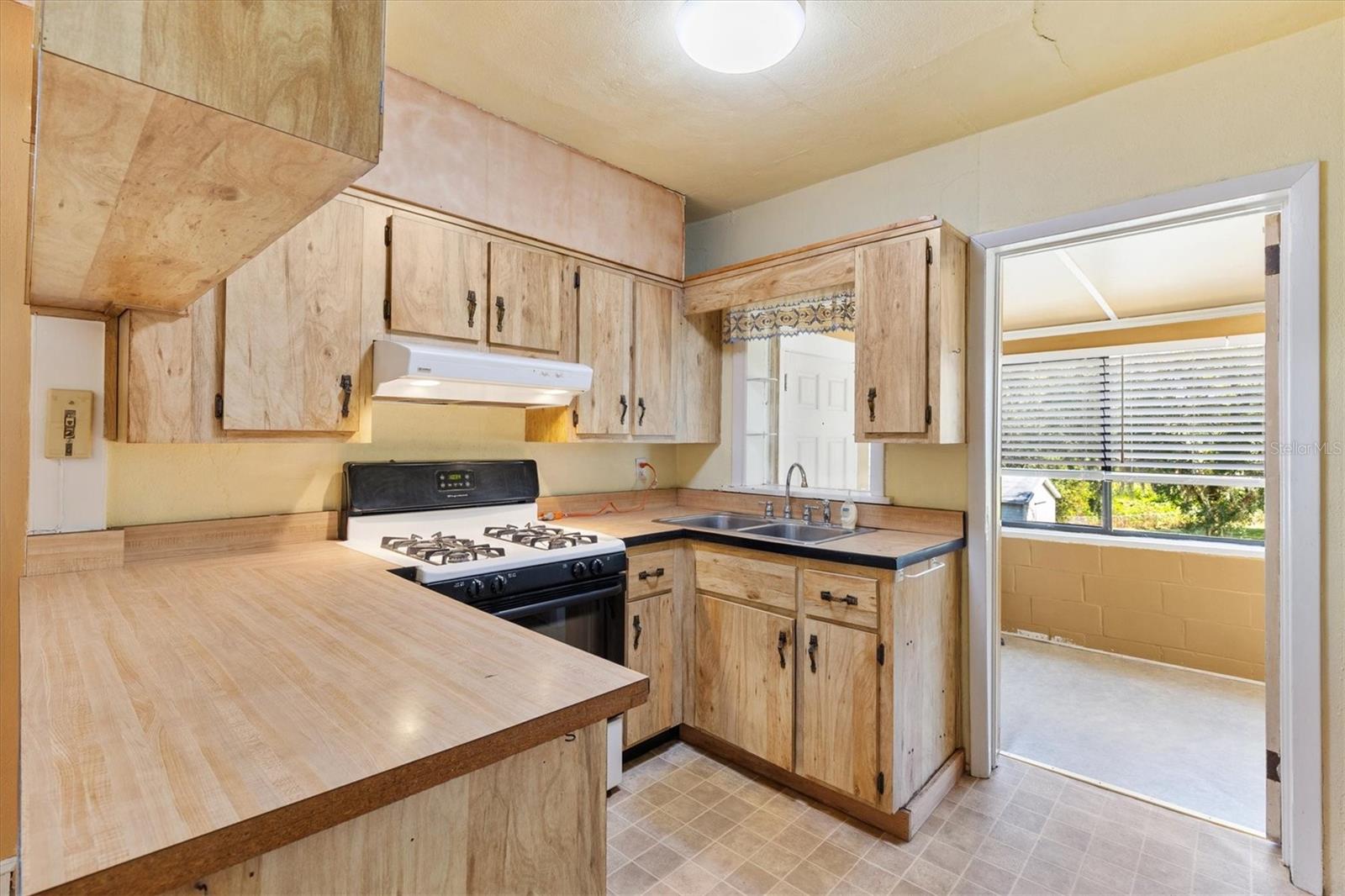 LEESBURG FLORAL HEIGHTS - Residential