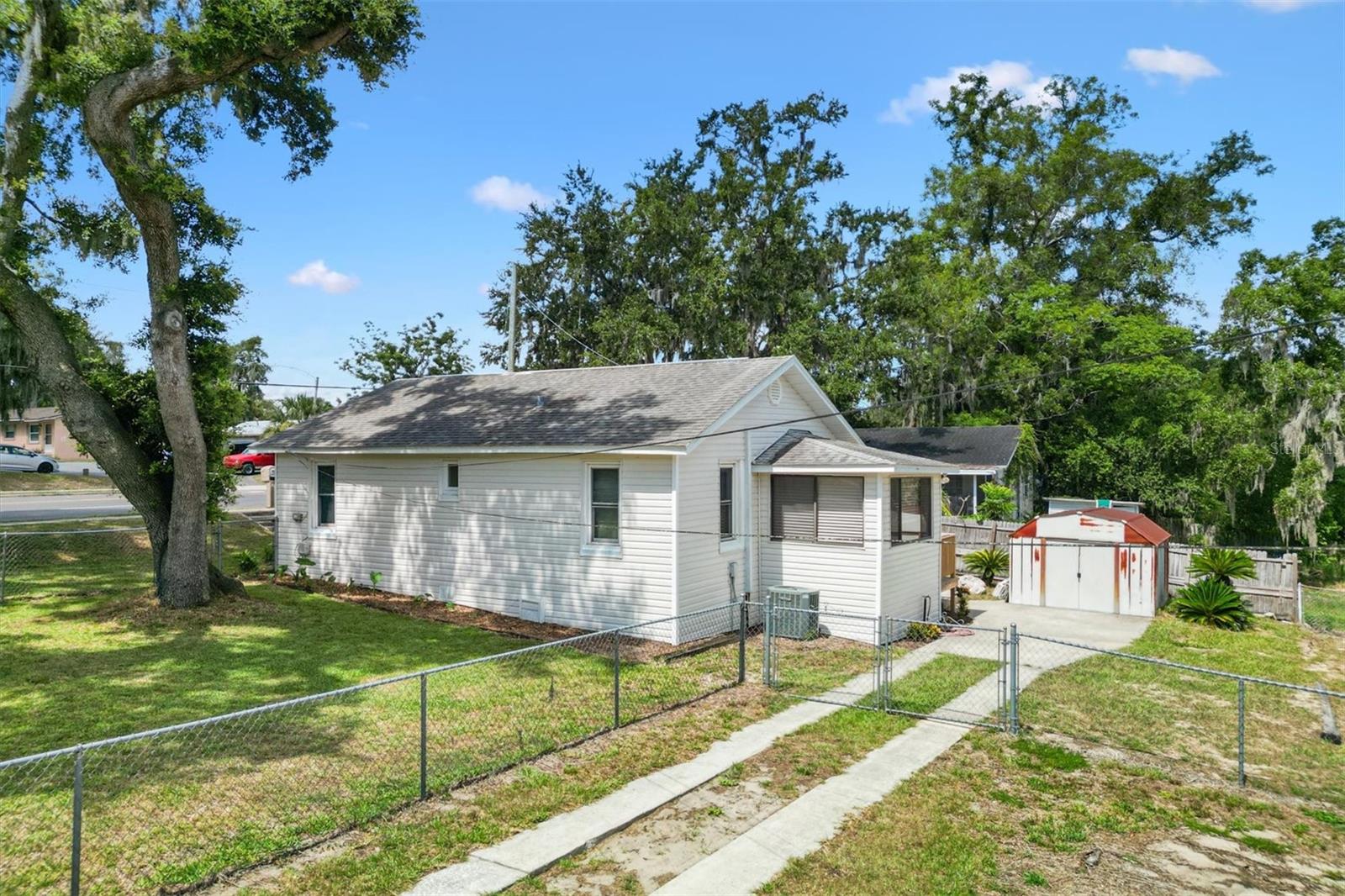 LEESBURG FLORAL HEIGHTS - Residential