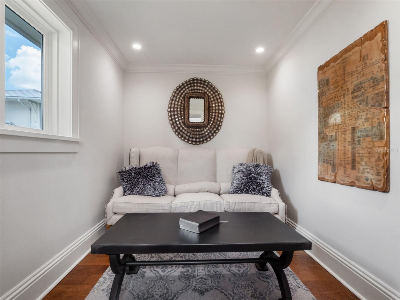 CYPRESS SHORES - Residential