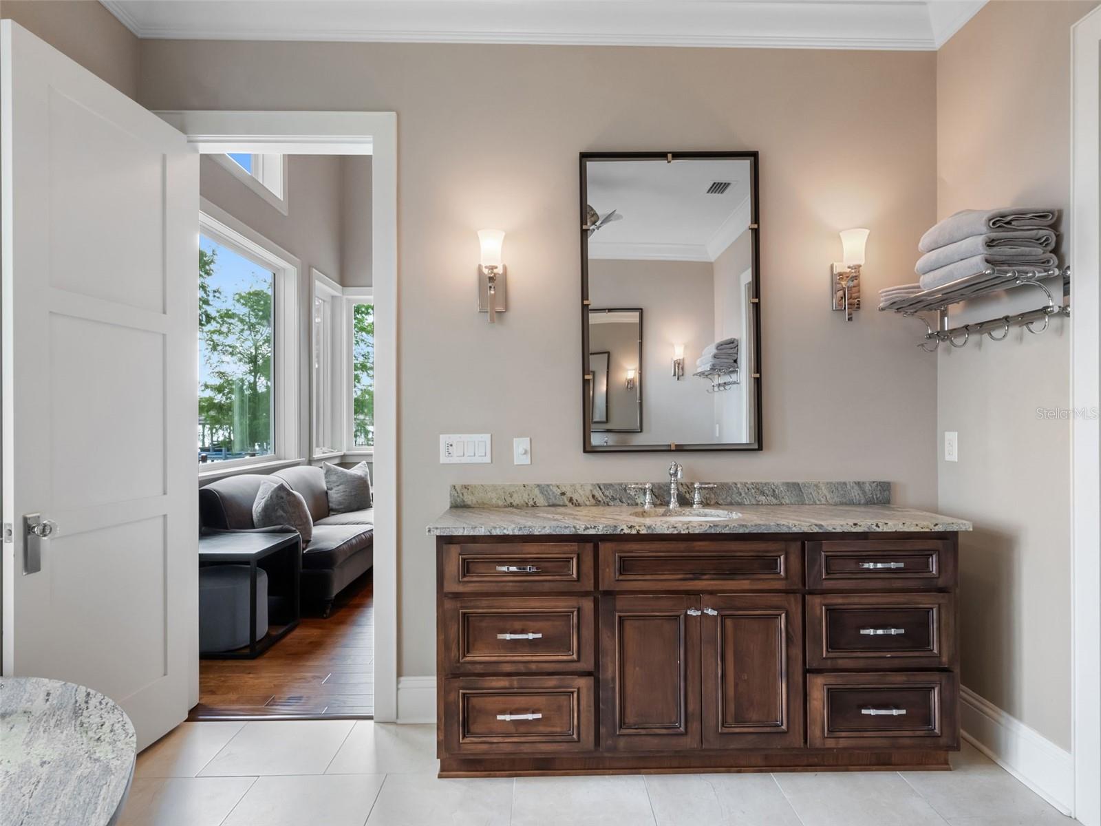 CYPRESS SHORES - Residential