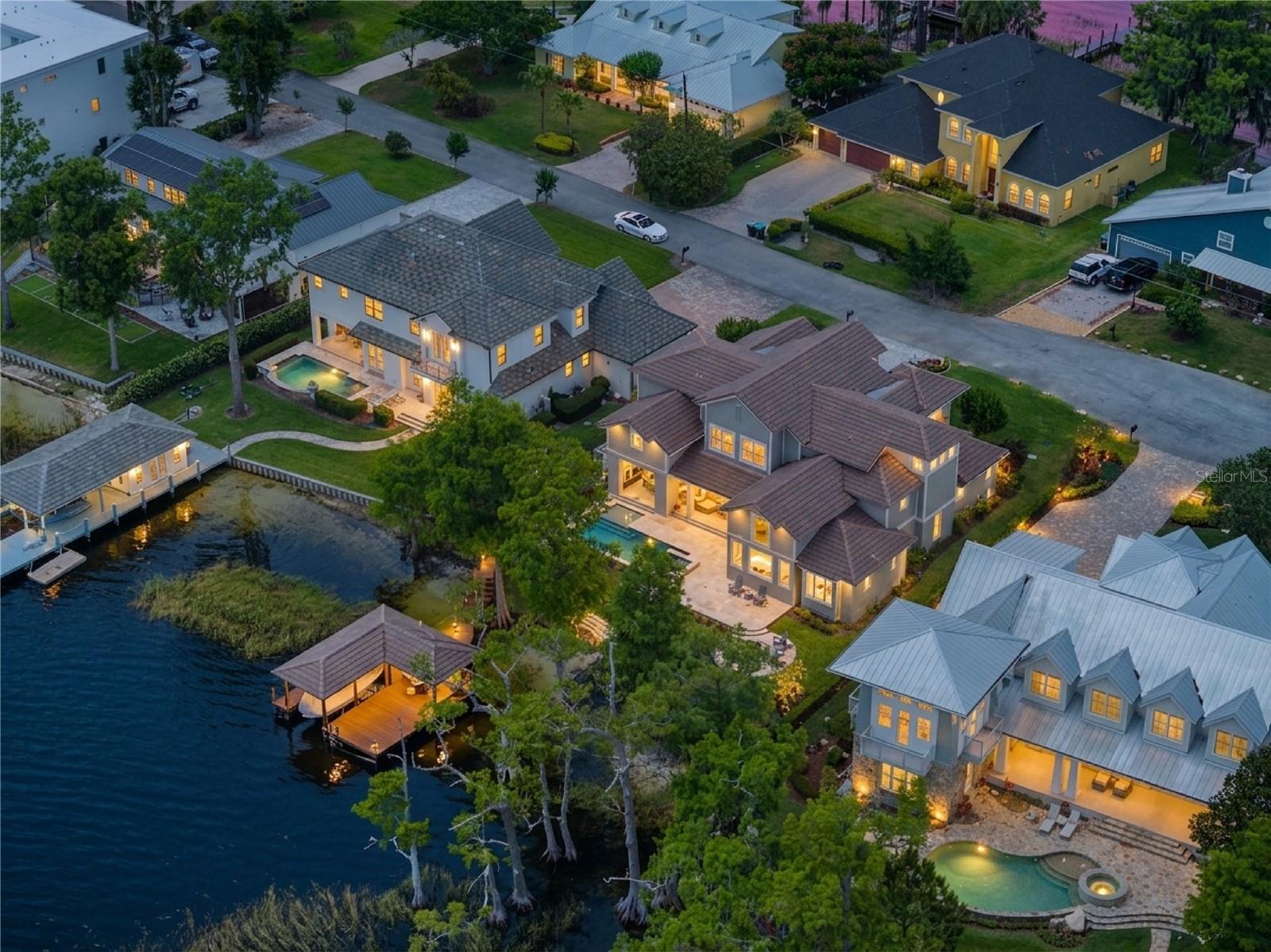 CYPRESS SHORES - Residential