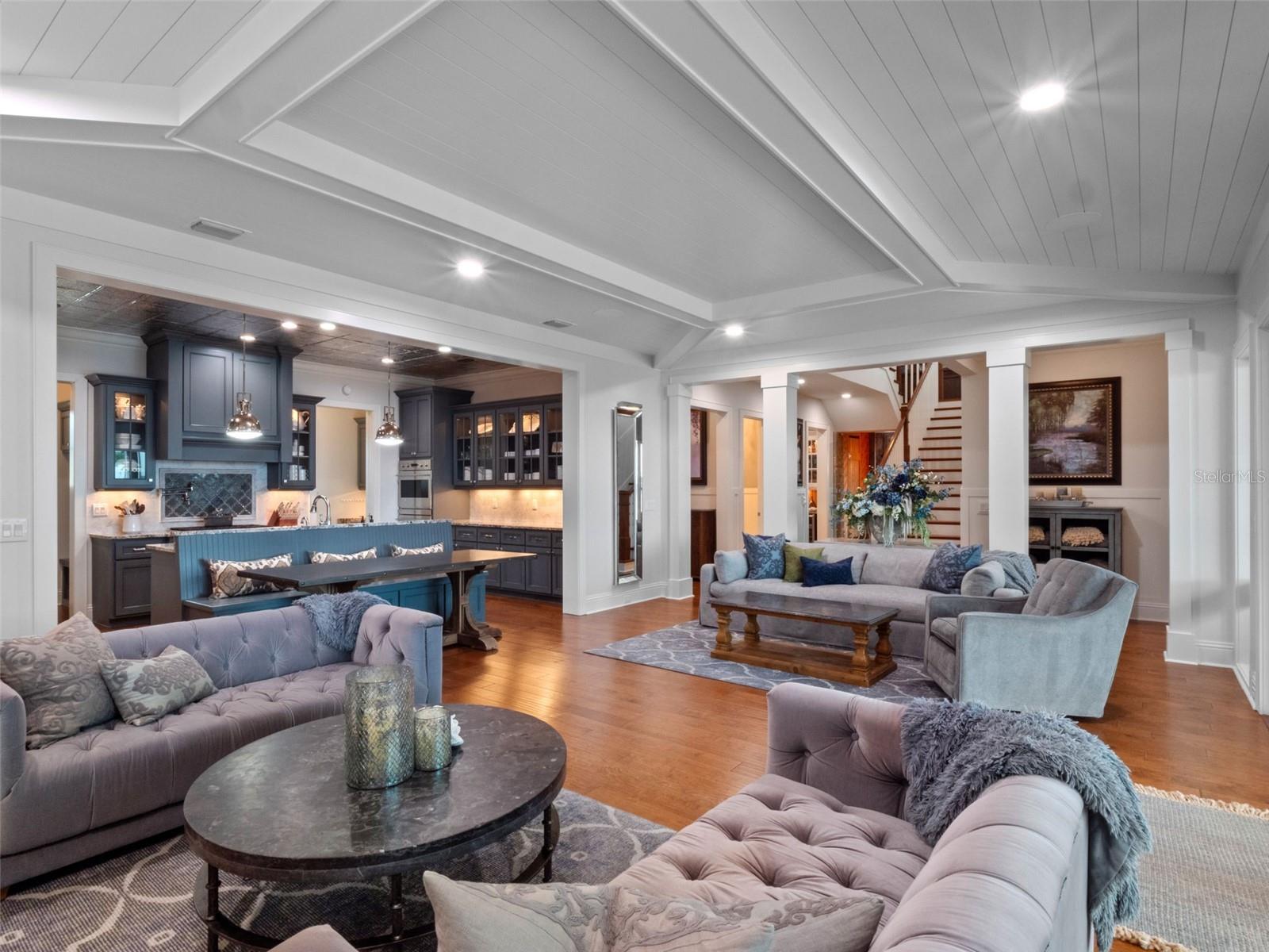 CYPRESS SHORES - Residential