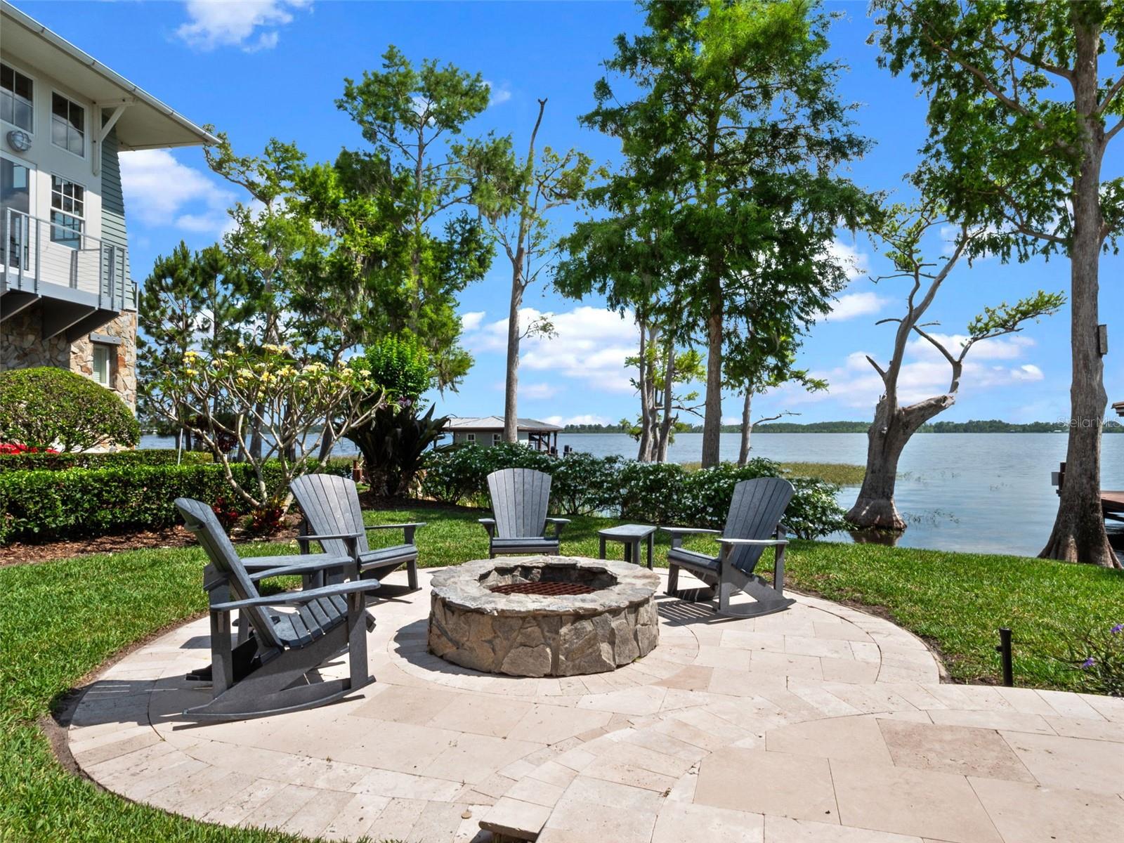 CYPRESS SHORES - Residential