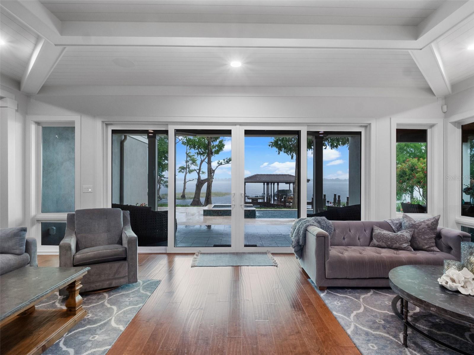 CYPRESS SHORES - Residential