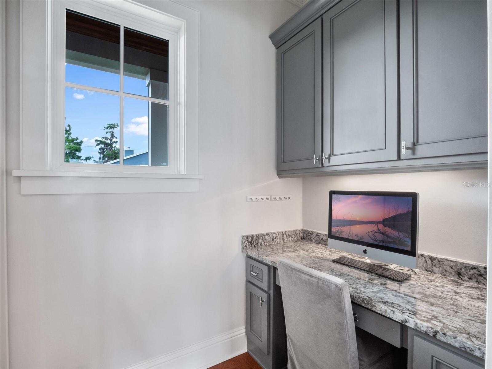 CYPRESS SHORES - Residential