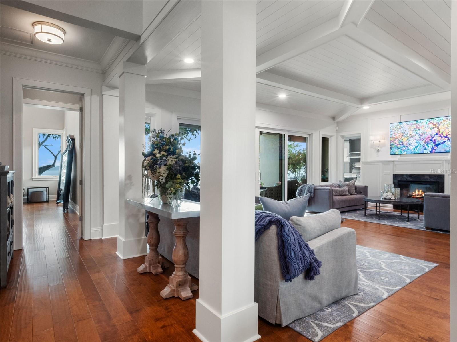 CYPRESS SHORES - Residential