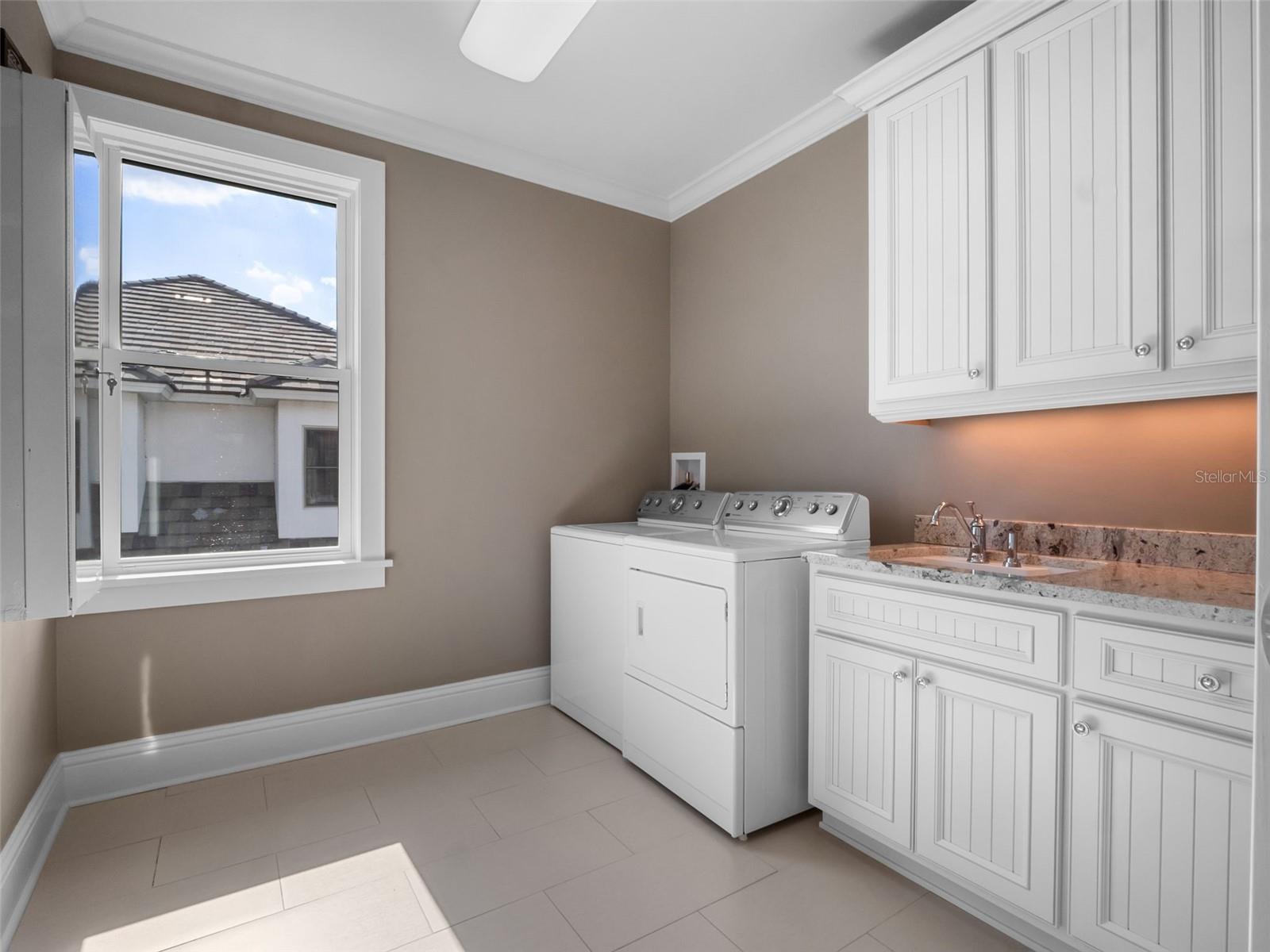 CYPRESS SHORES - Residential