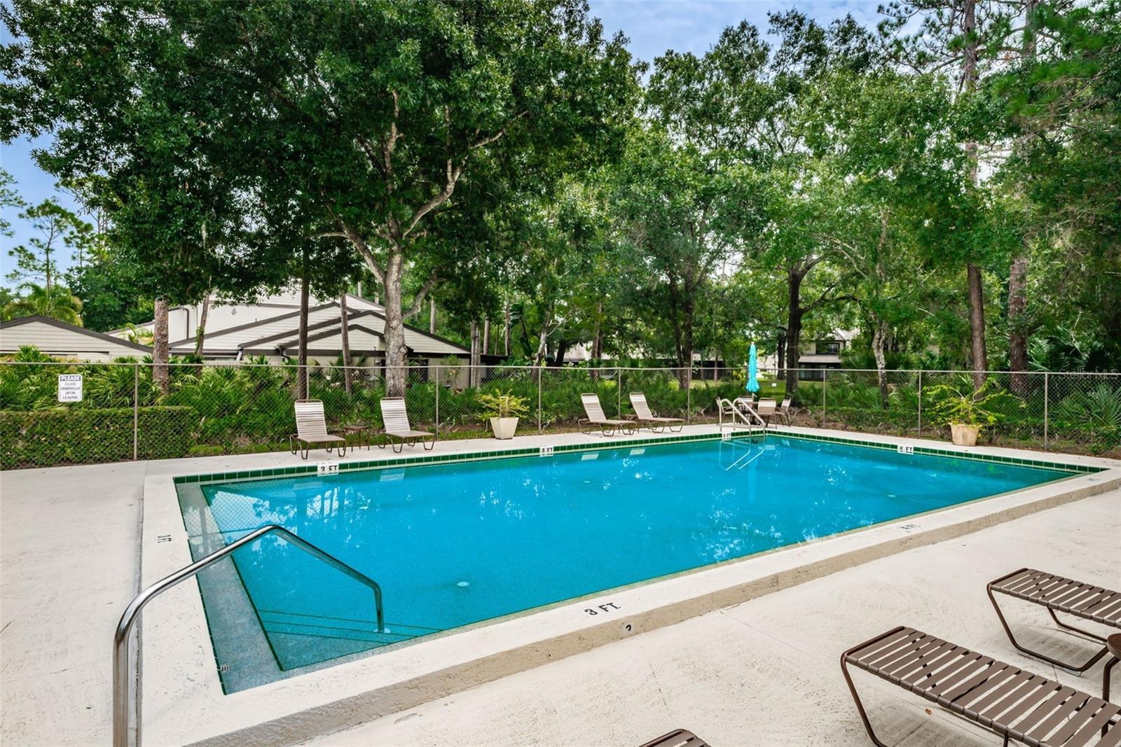 EAST LAKE WOODLANDS WOODS LANDING TWNHMS - Residential