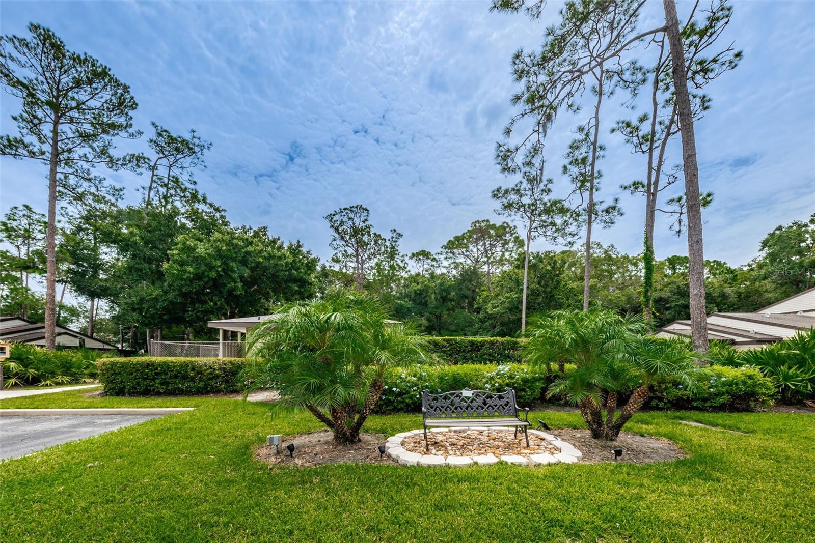 EAST LAKE WOODLANDS WOODS LANDING TWNHMS - Residential
