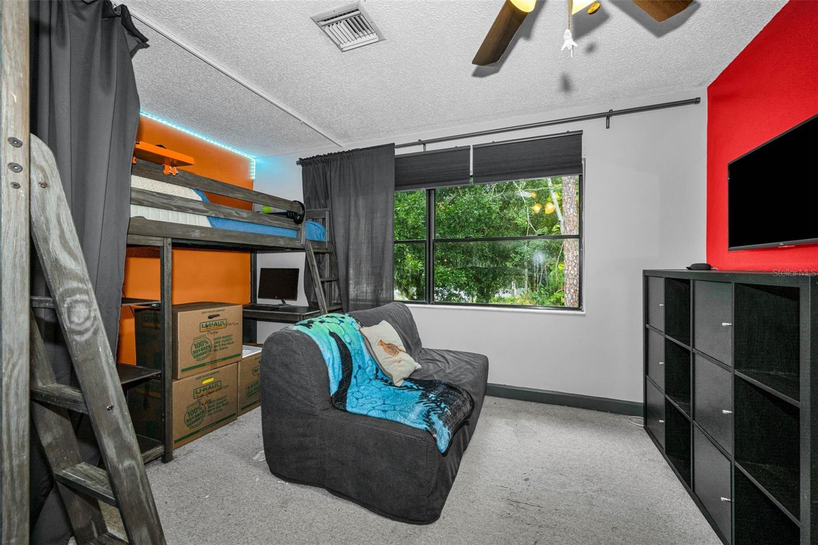 EAST LAKE WOODLANDS WOODS LANDING TWNHMS - Residential