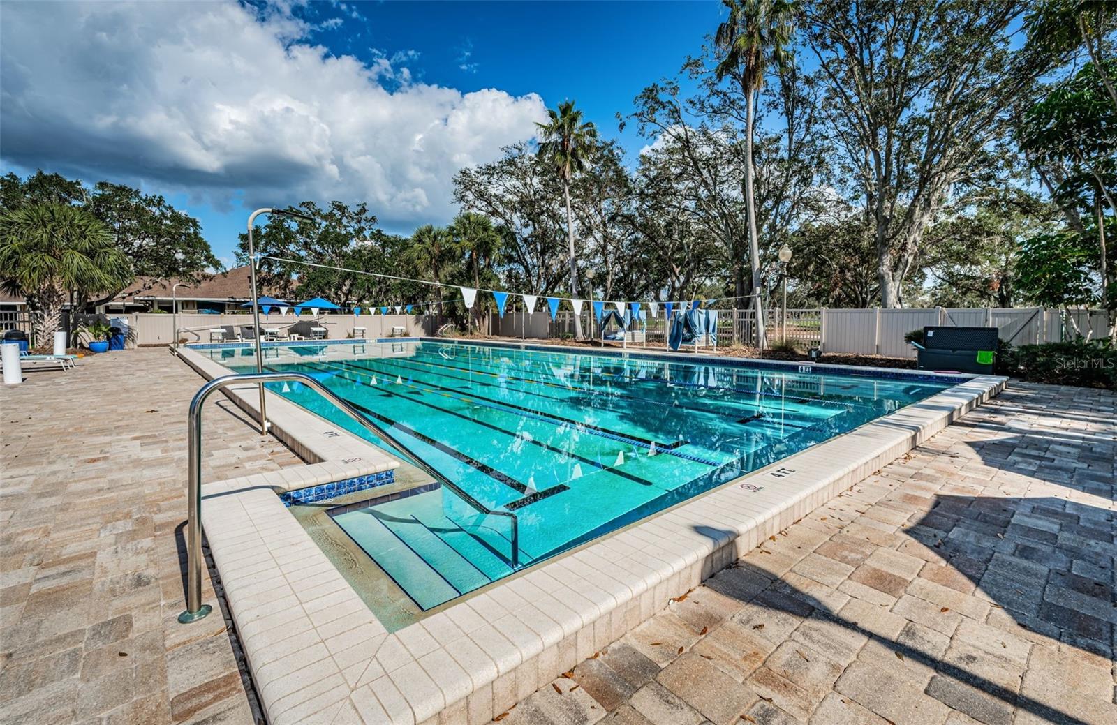 EAST LAKE WOODLANDS WOODS LANDING TWNHMS - Residential