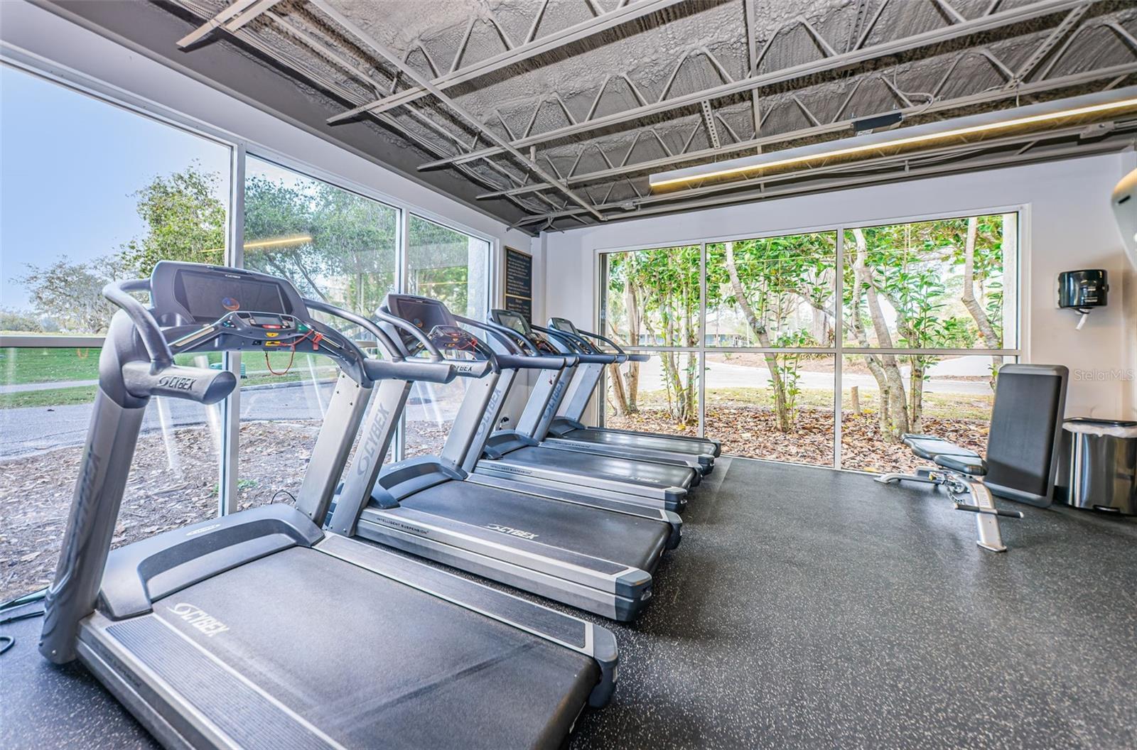 EAST LAKE WOODLANDS WOODS LANDING TWNHMS - Residential