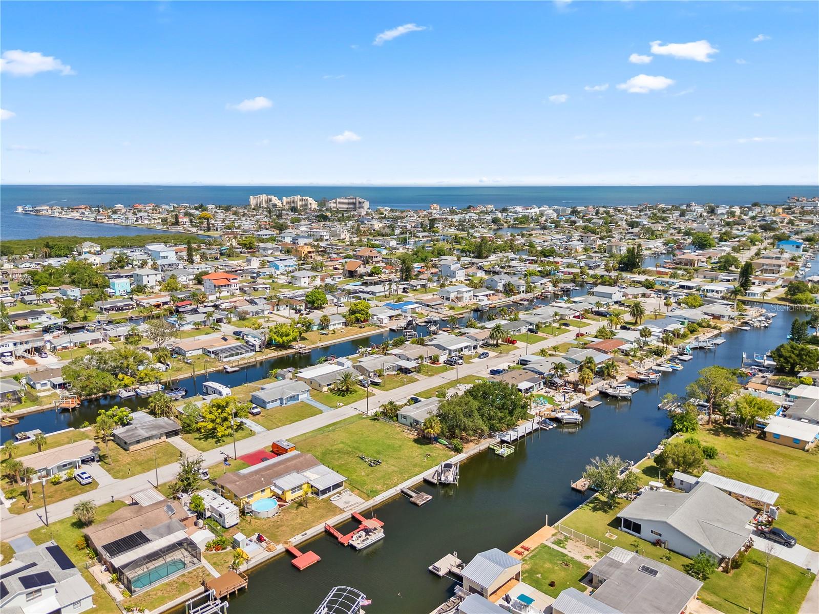 PLEASURE ISLES - Residential