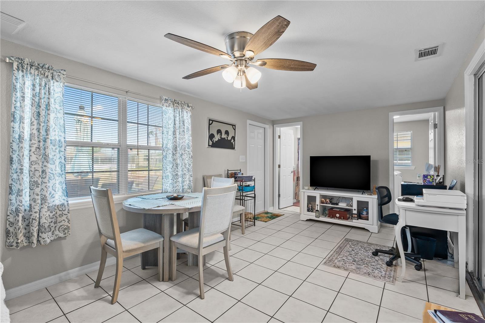 PLEASURE ISLES - Residential