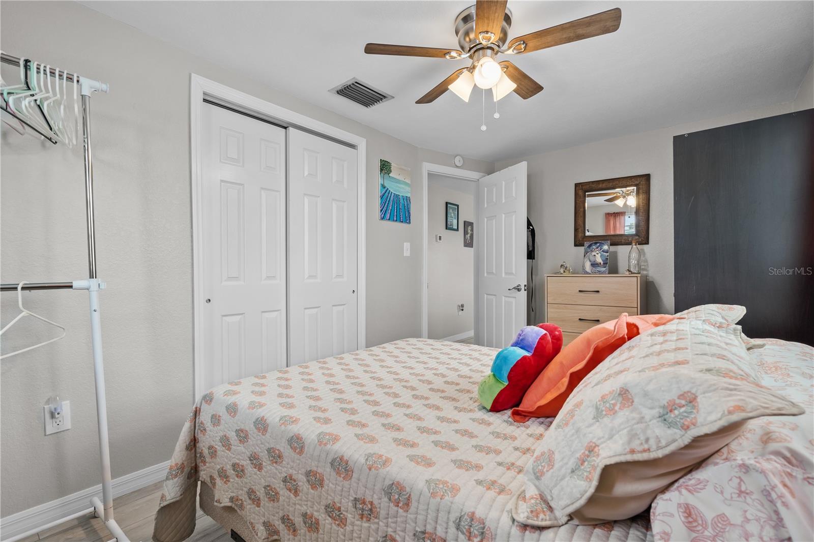 PLEASURE ISLES - Residential