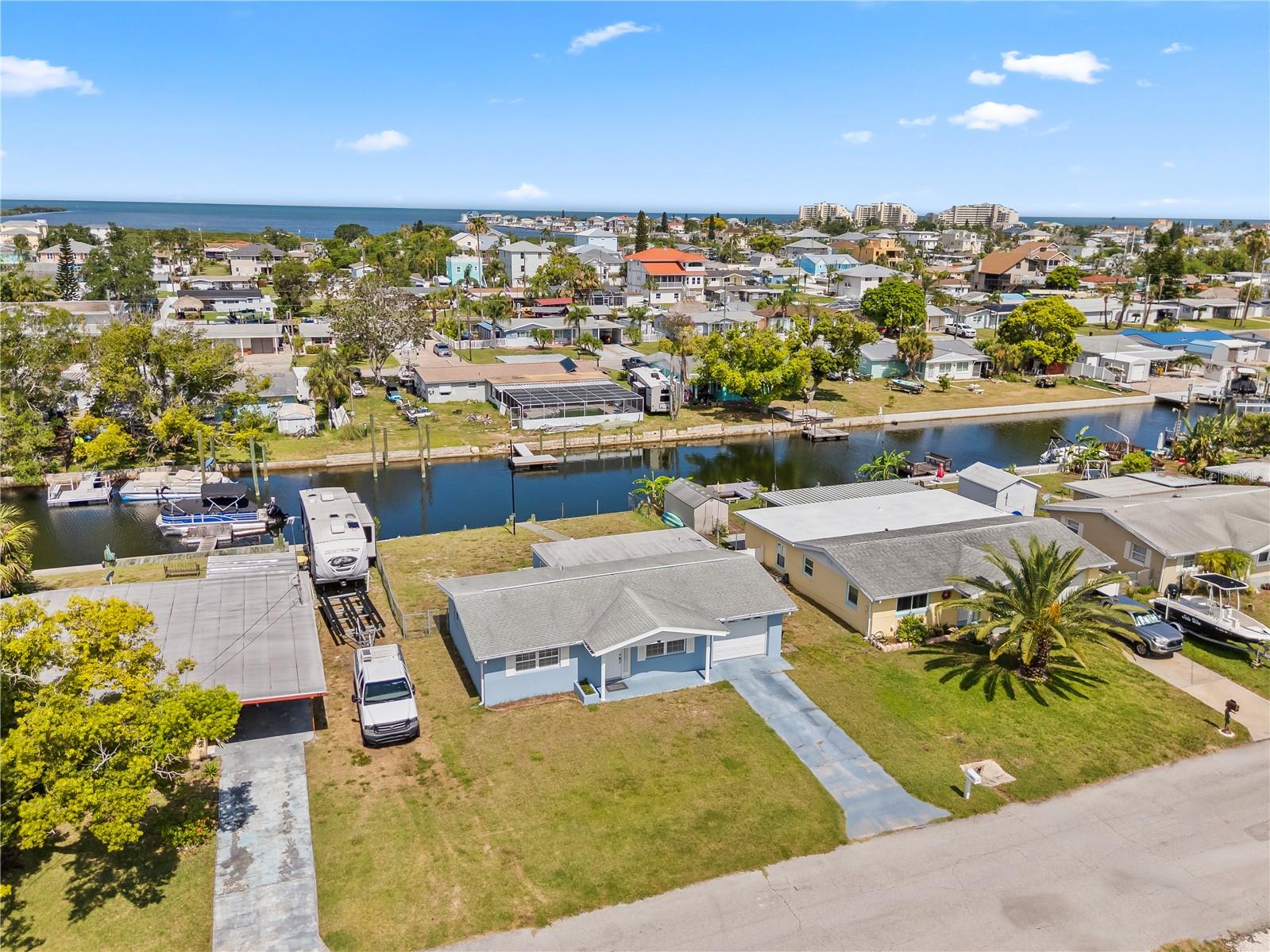 PLEASURE ISLES - Residential