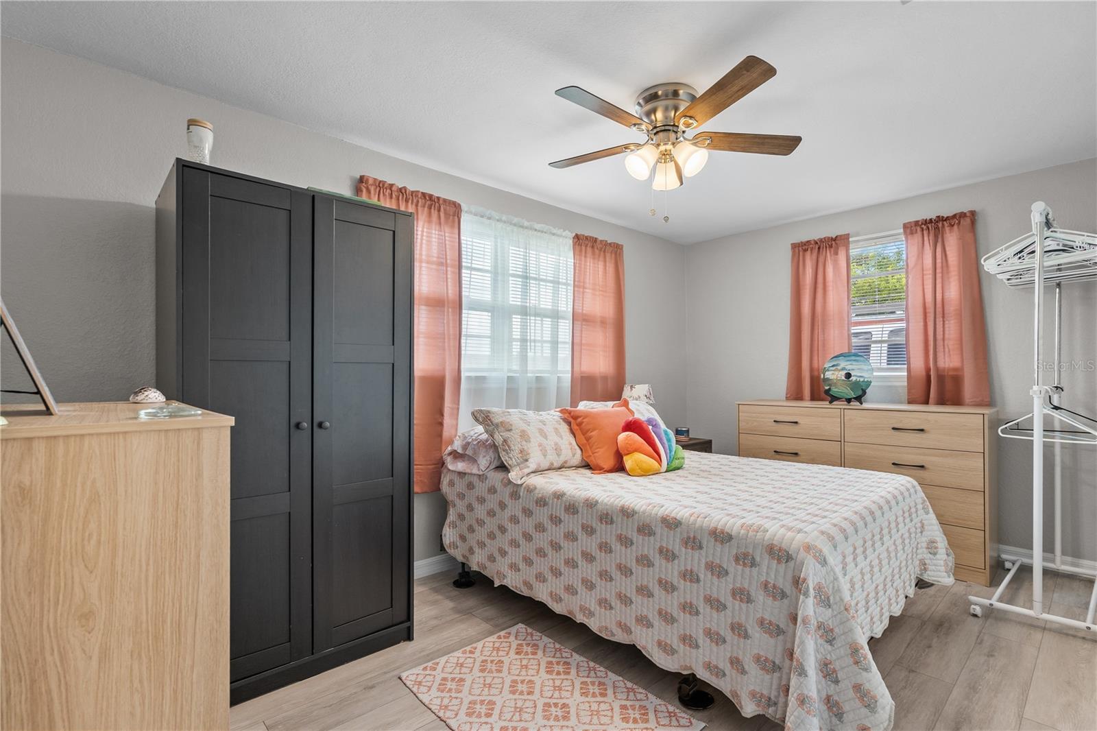 PLEASURE ISLES - Residential
