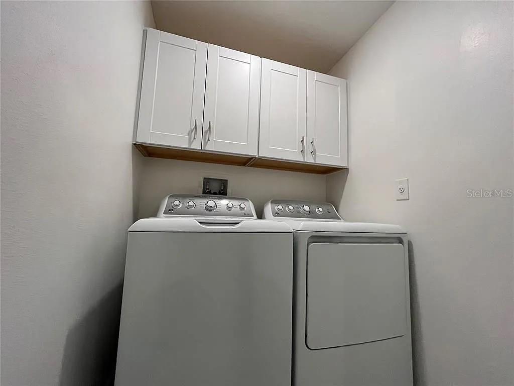 TOWNES/VERIDIAN - Residential Lease