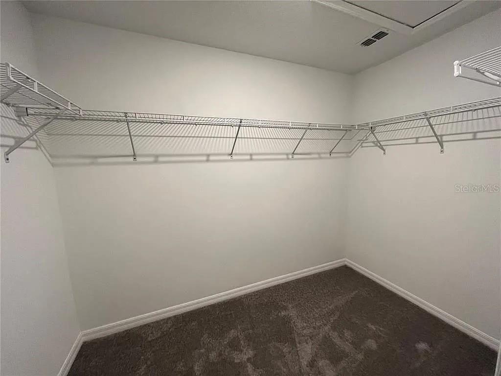 TOWNES/VERIDIAN - Residential Lease