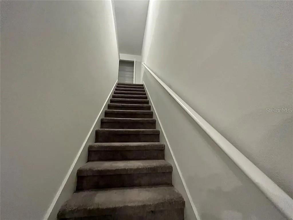 TOWNES/VERIDIAN - Residential Lease
