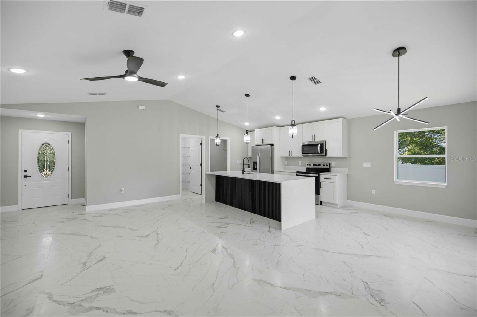 SILVER SPGS SHORES - Residential