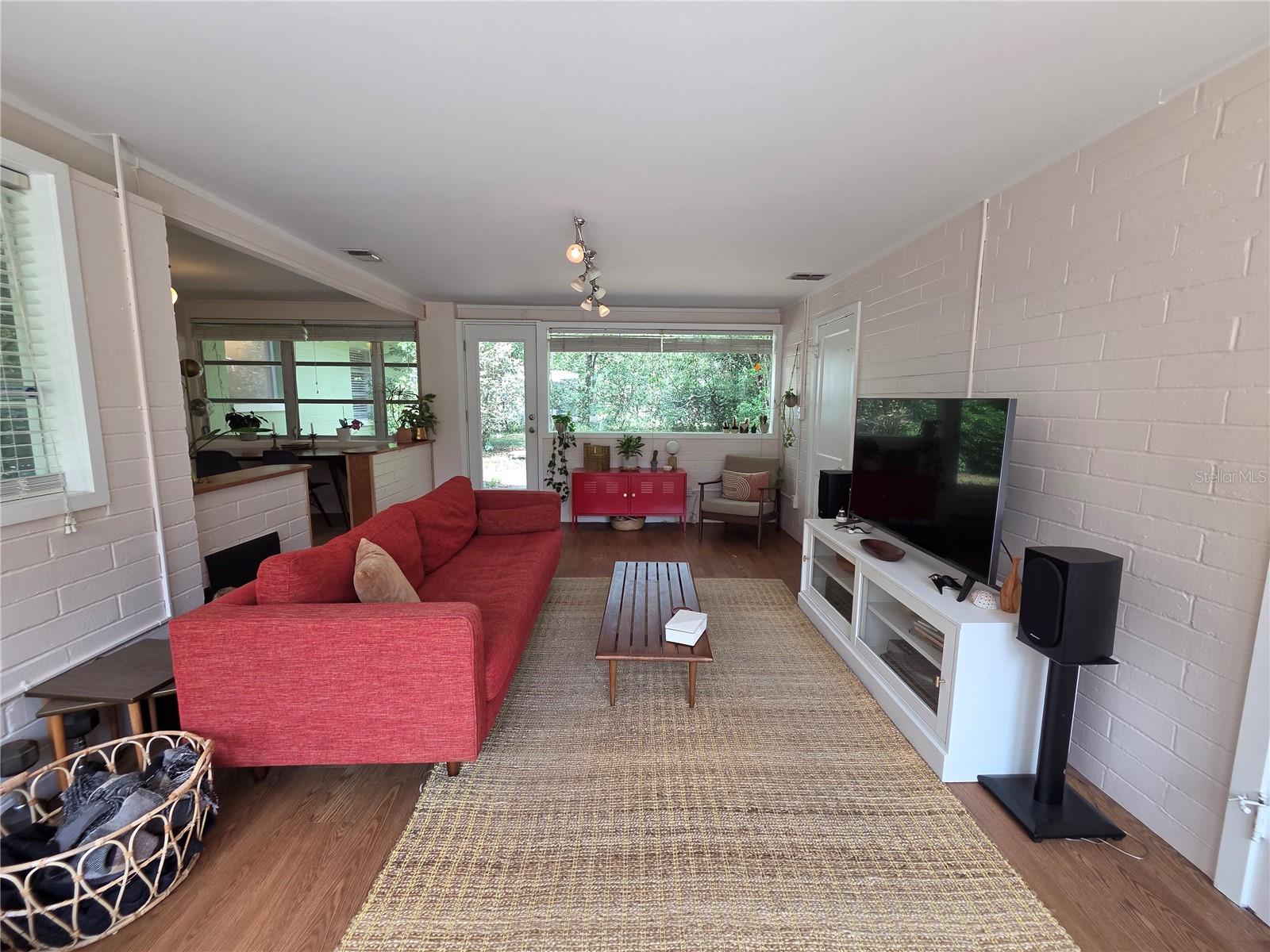 SUNSHINE ESTATES - Residential