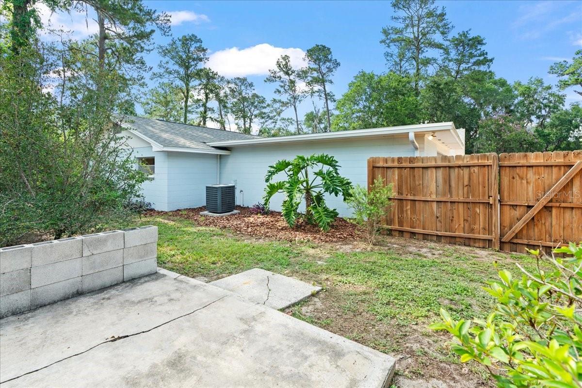 CREEKSIDE - Residential