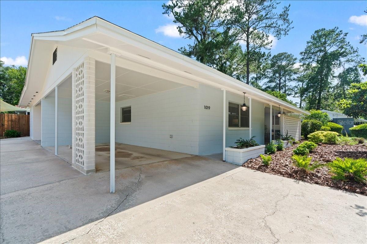 CREEKSIDE - Residential