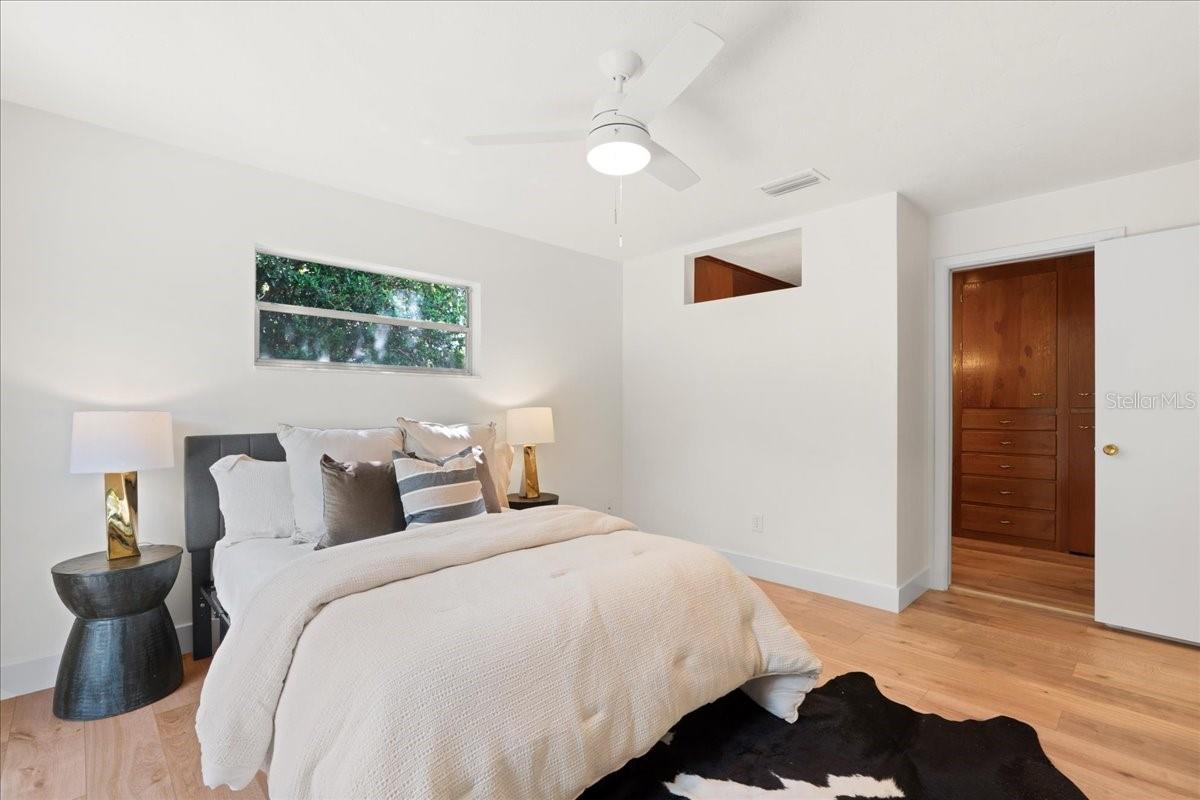 CREEKSIDE - Residential