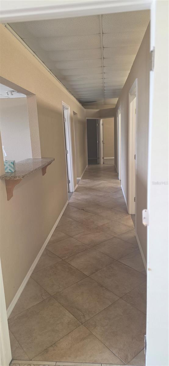 GROVELAND - Commercial Sale