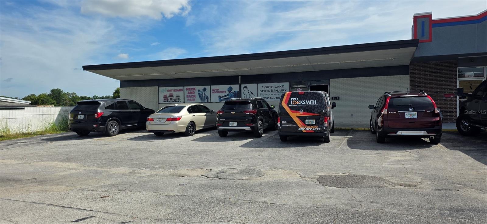 GROVELAND - Commercial Sale