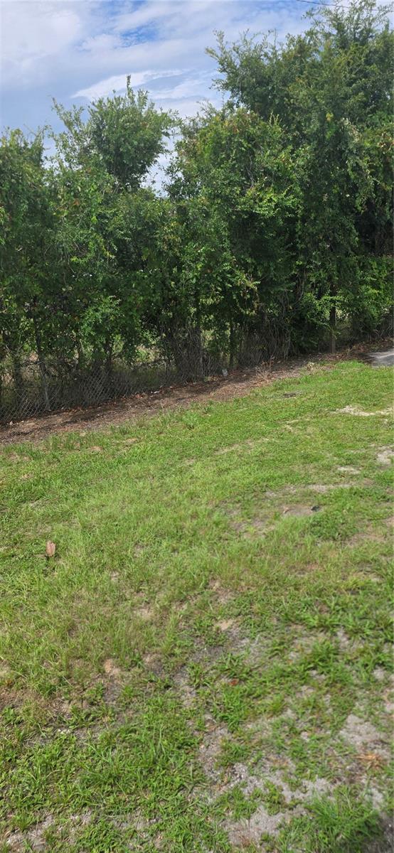GROVELAND - Commercial Sale