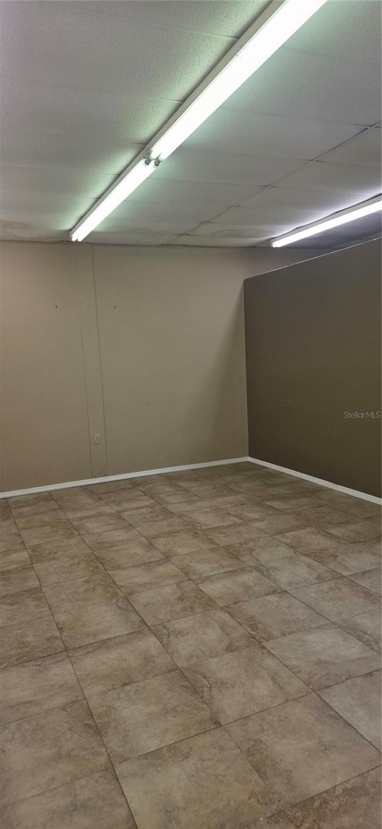 GROVELAND - Commercial Sale