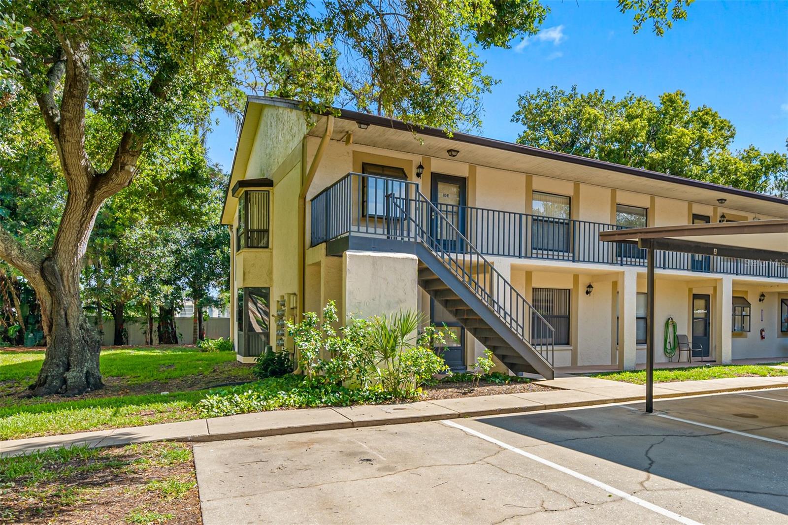 DEERWOOD GARDENS - Residential