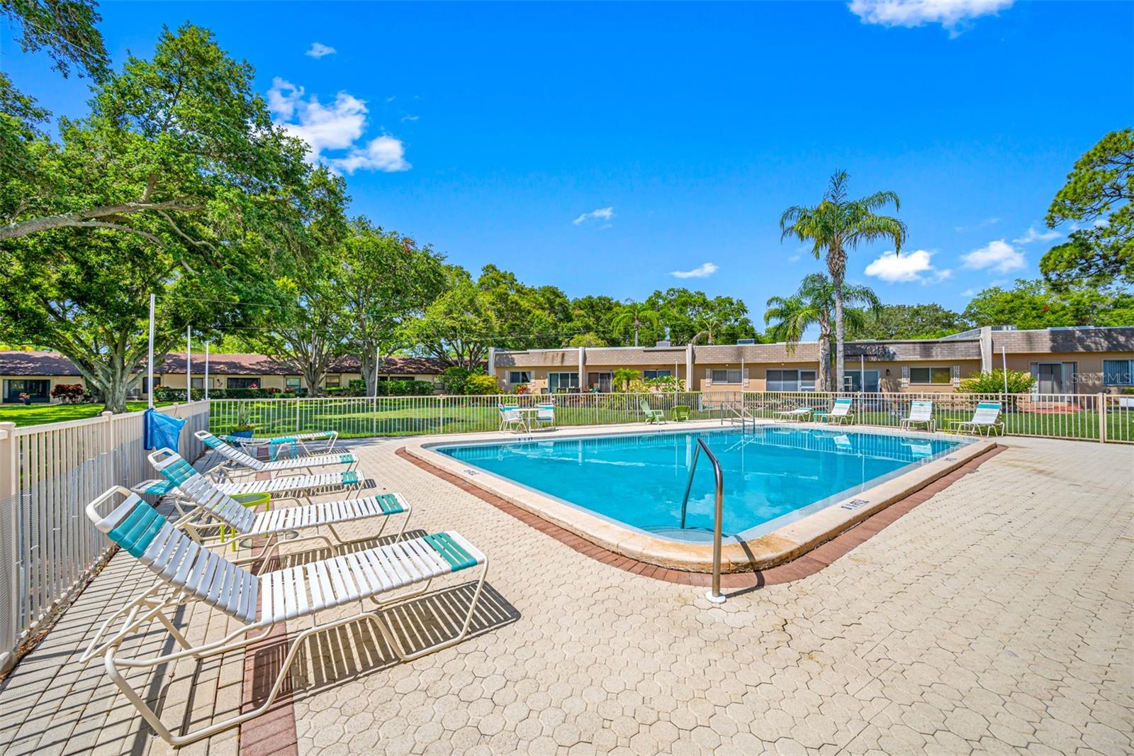 DEERWOOD GARDENS - Residential