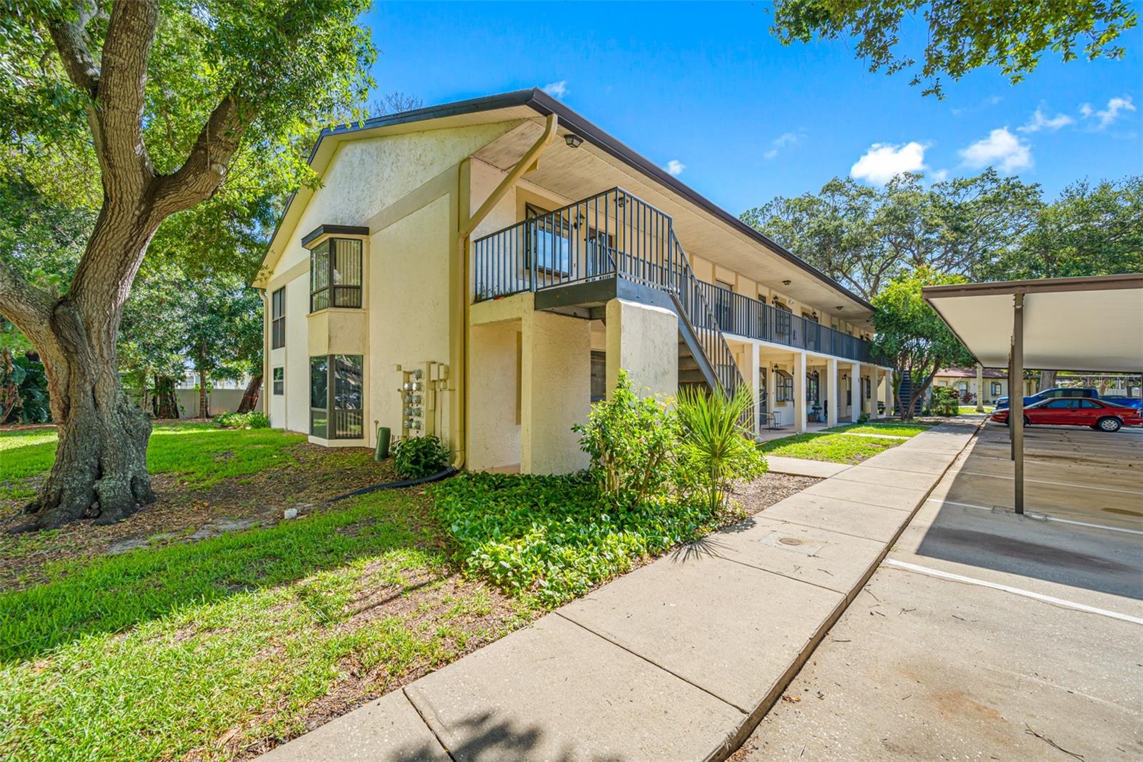 DEERWOOD GARDENS - Residential