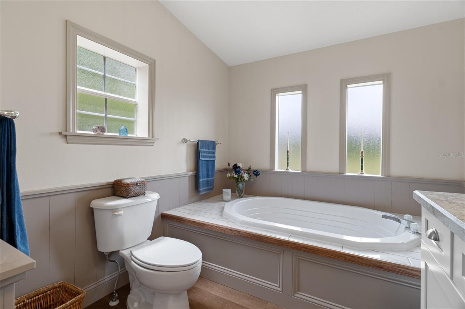 MONDON HILL FARM - Residential