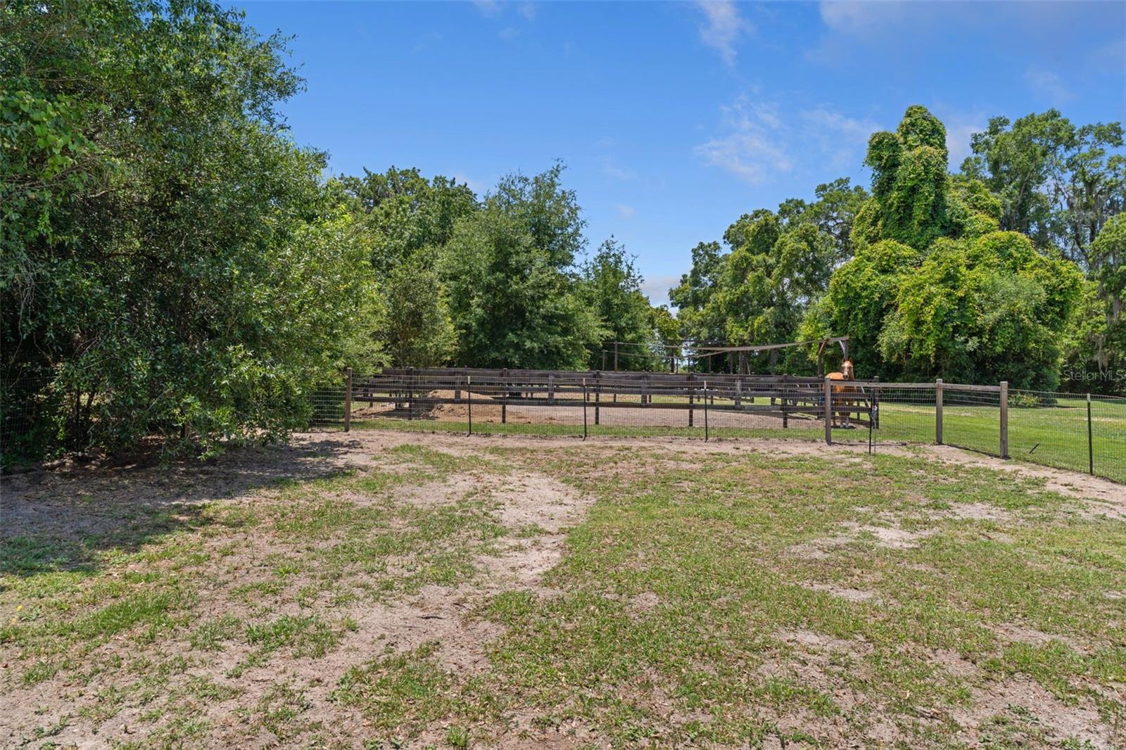 MONDON HILL FARM - Residential