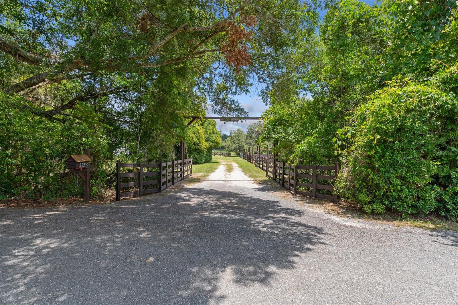 MONDON HILL FARM - Residential