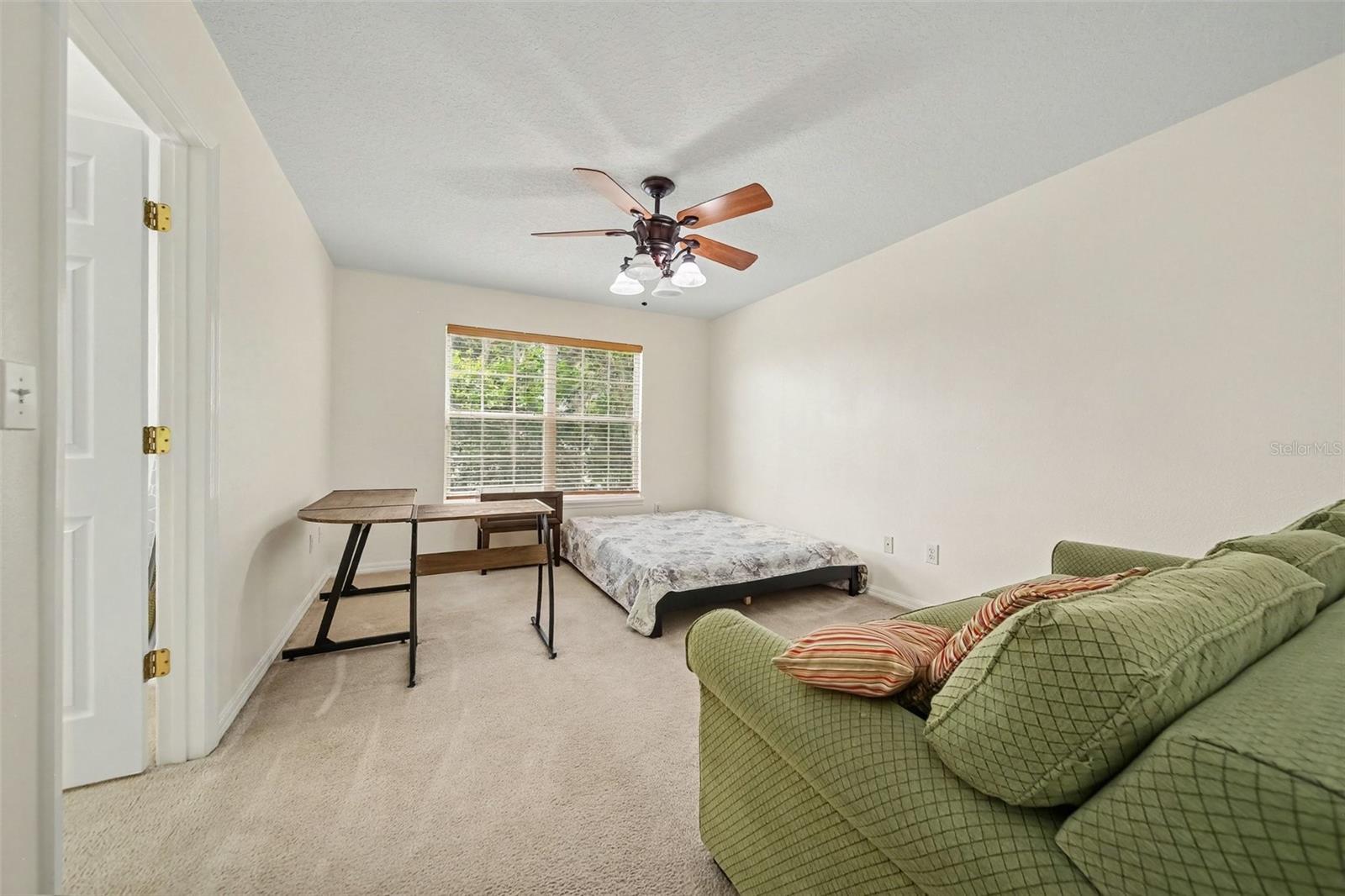 CHASE GROVES UNIT 4B - Residential