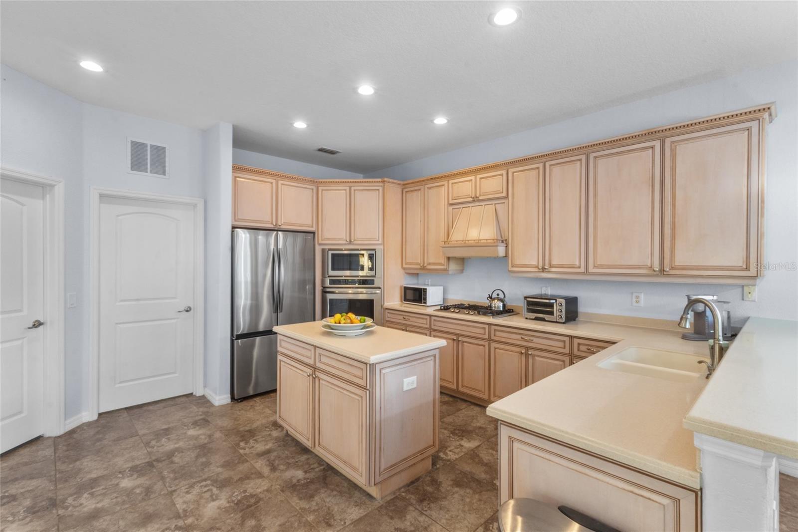 STONEYBROOK AT HERITAGE HARBOUR - Residential