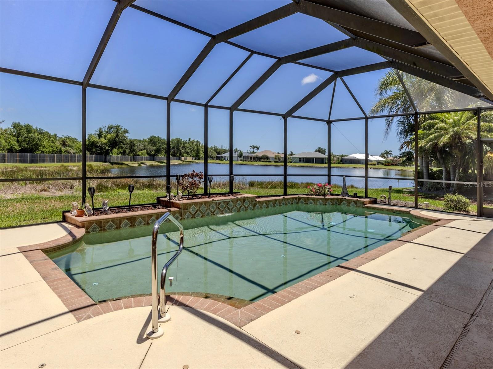 BLUE HERON POND - Residential