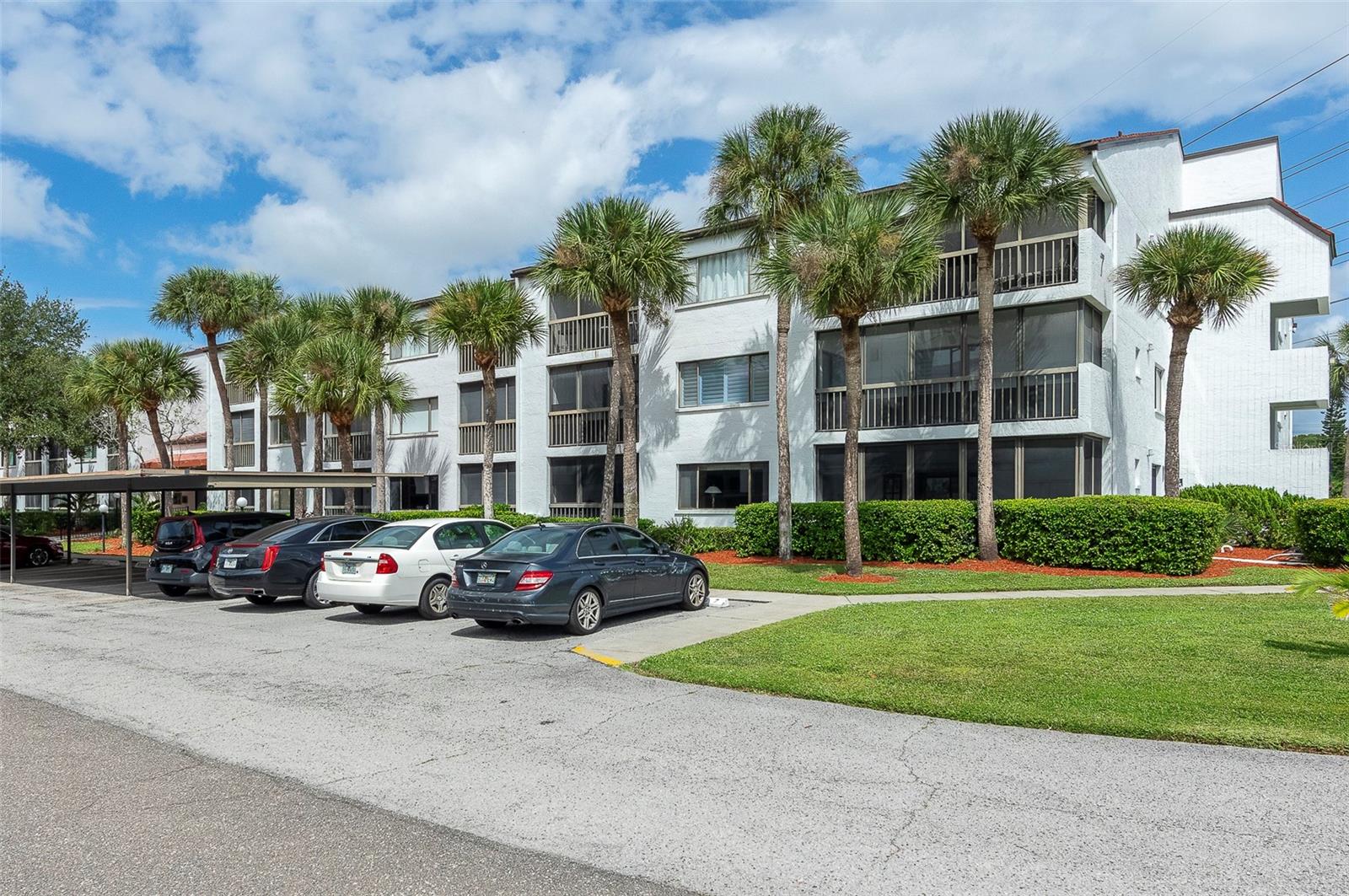Situated in the heart of
Pinellas Co. at one of the highest points in
Pinellas Co. This unit is in the Inverness
complex and is a well maintained one
bedroom condo in an active 55 and older
building. Residents have a secure key access
with an elevator, pool, clubhouse and tennis
courts. This 1 bedroom unit overlooks a green
space and the Pinellas trail. Located near
Countryside Mall, restaurants and shopping
and the beautiful beaches of Pinellas Co. The HOA fee is 464 per month and includes an
assigned covered parking space. A must see.