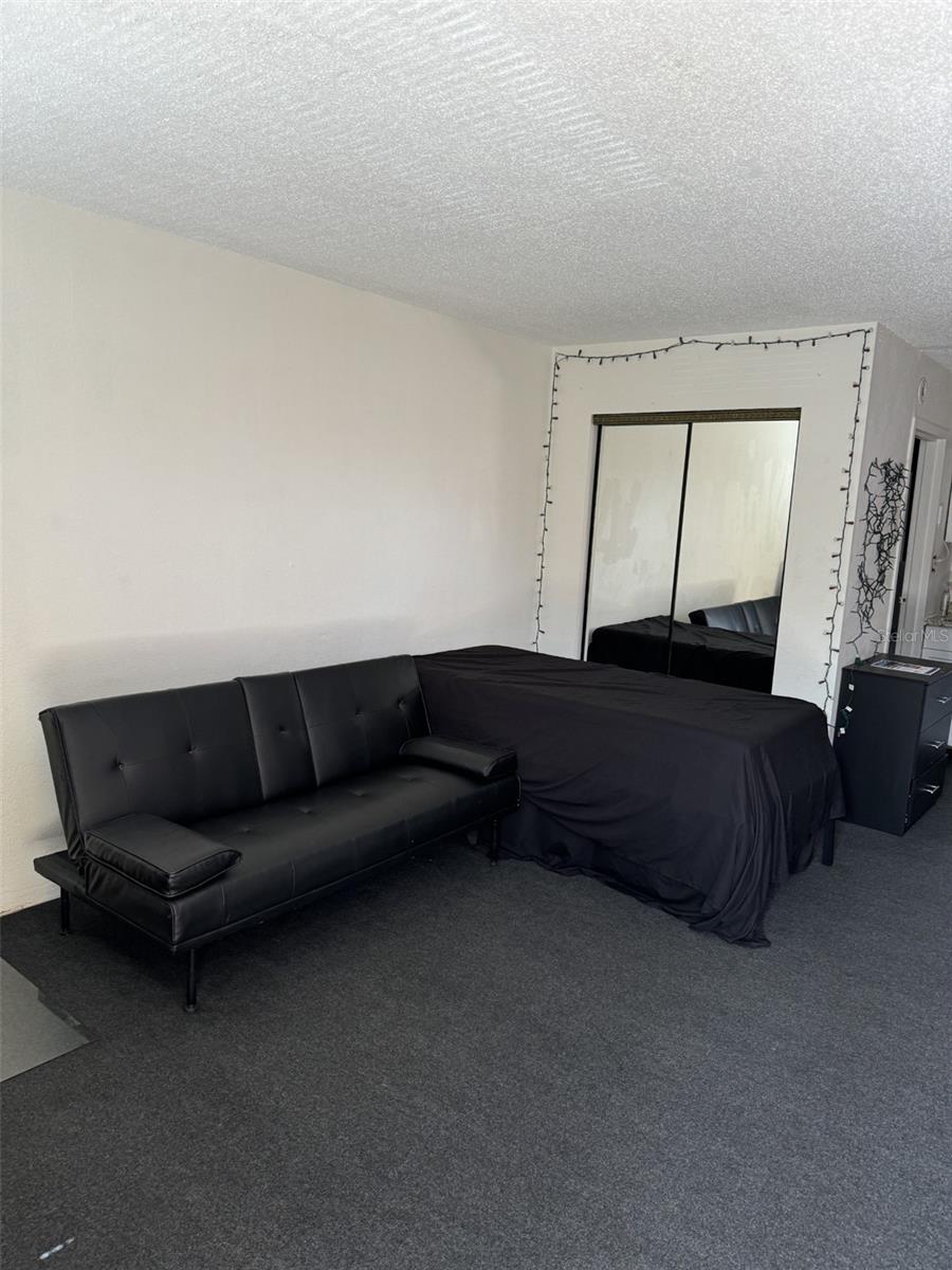 SANDLAKE COURTYARDS CONDO 5901/3515 - Residential