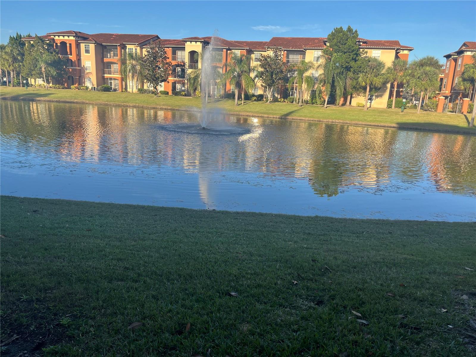 PALMS CLUB CONDO - Residential Lease