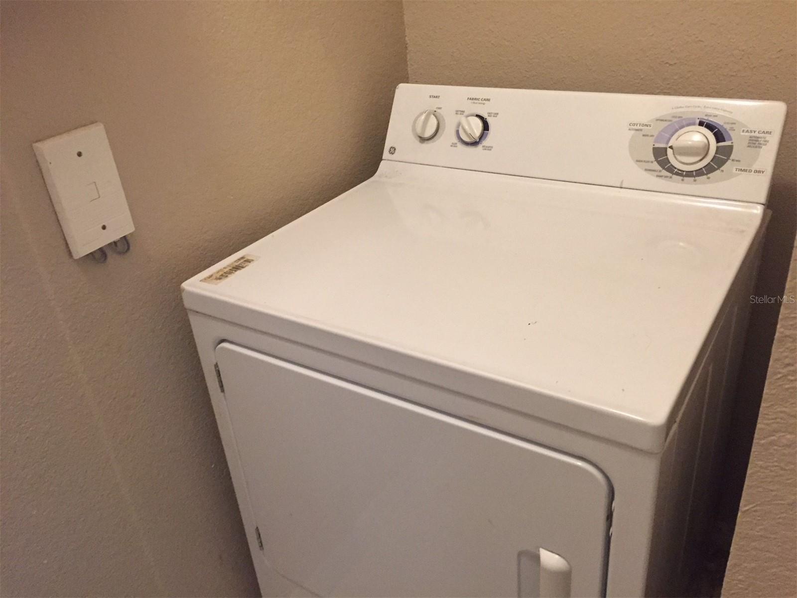 PALMS CLUB CONDO - Residential Lease